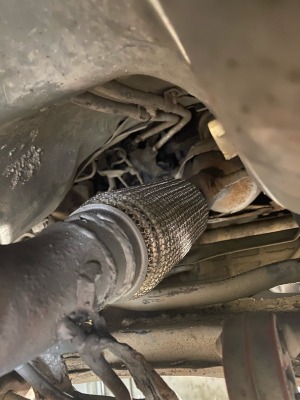 Удаление катализатора Mazda 5 замена катализатора на пламегаситель в СПб в сервисе Silencer цены, замена катализатора на пламегаситель с удалением ошибок и перепрошивкой ЭБУ под Евро 2 - вид 3 миниатюра